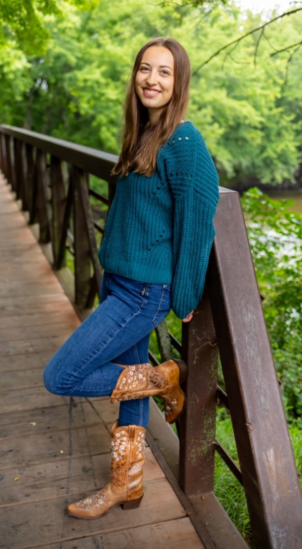 Headshot of Sydney Campbell