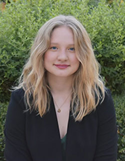 Portrait of Haley Hesselgesser