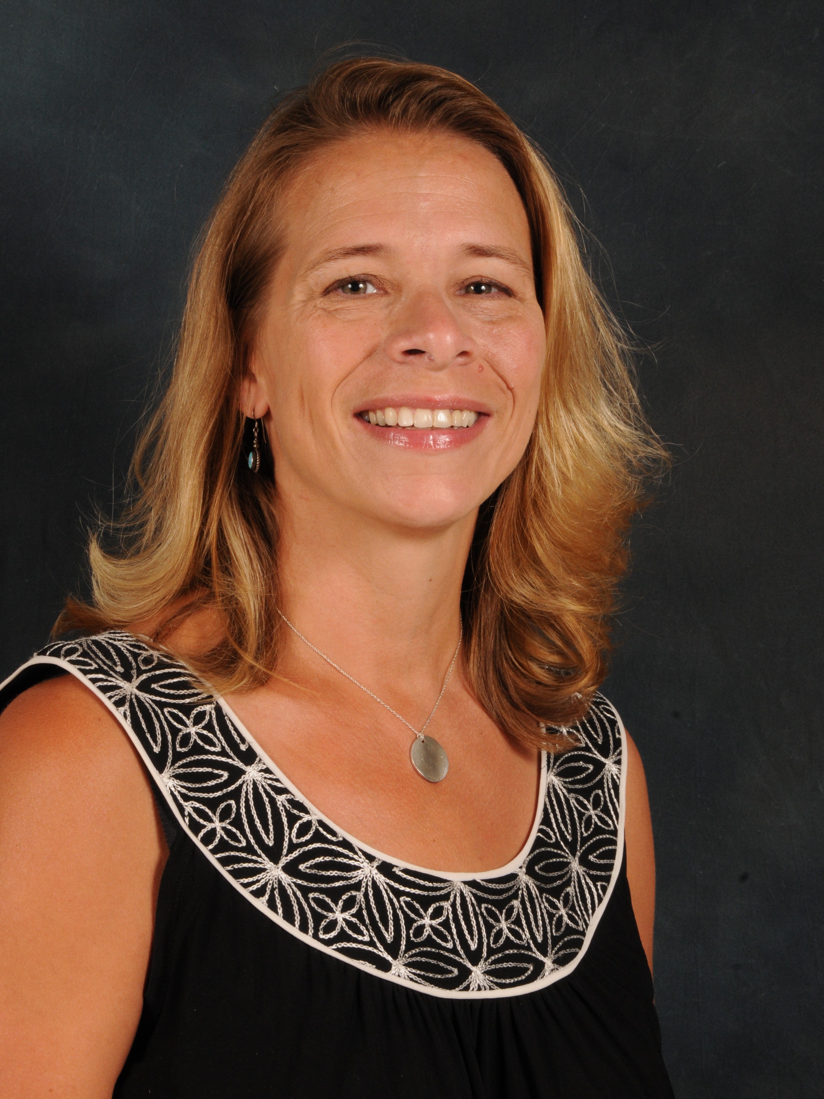 Headshot of Cheryl Anagnopolous