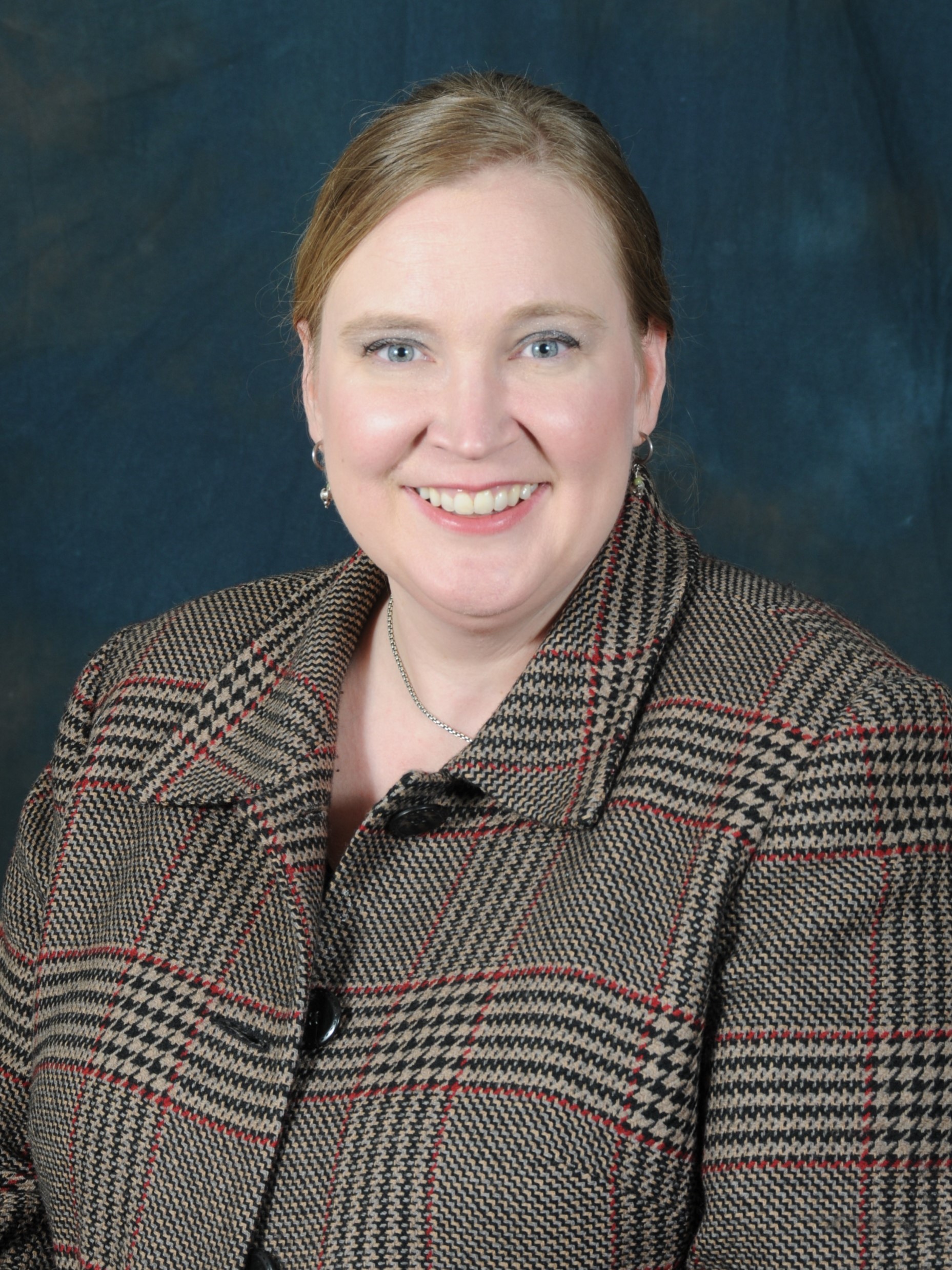 Headshot of Nancy Roberts