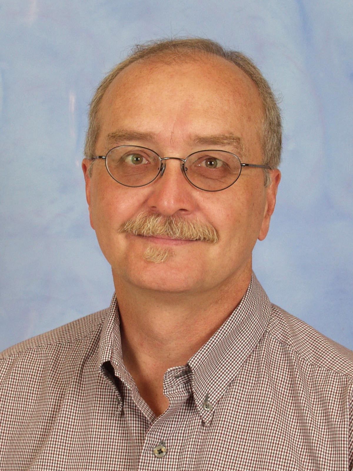 Headshot of Randall Royer