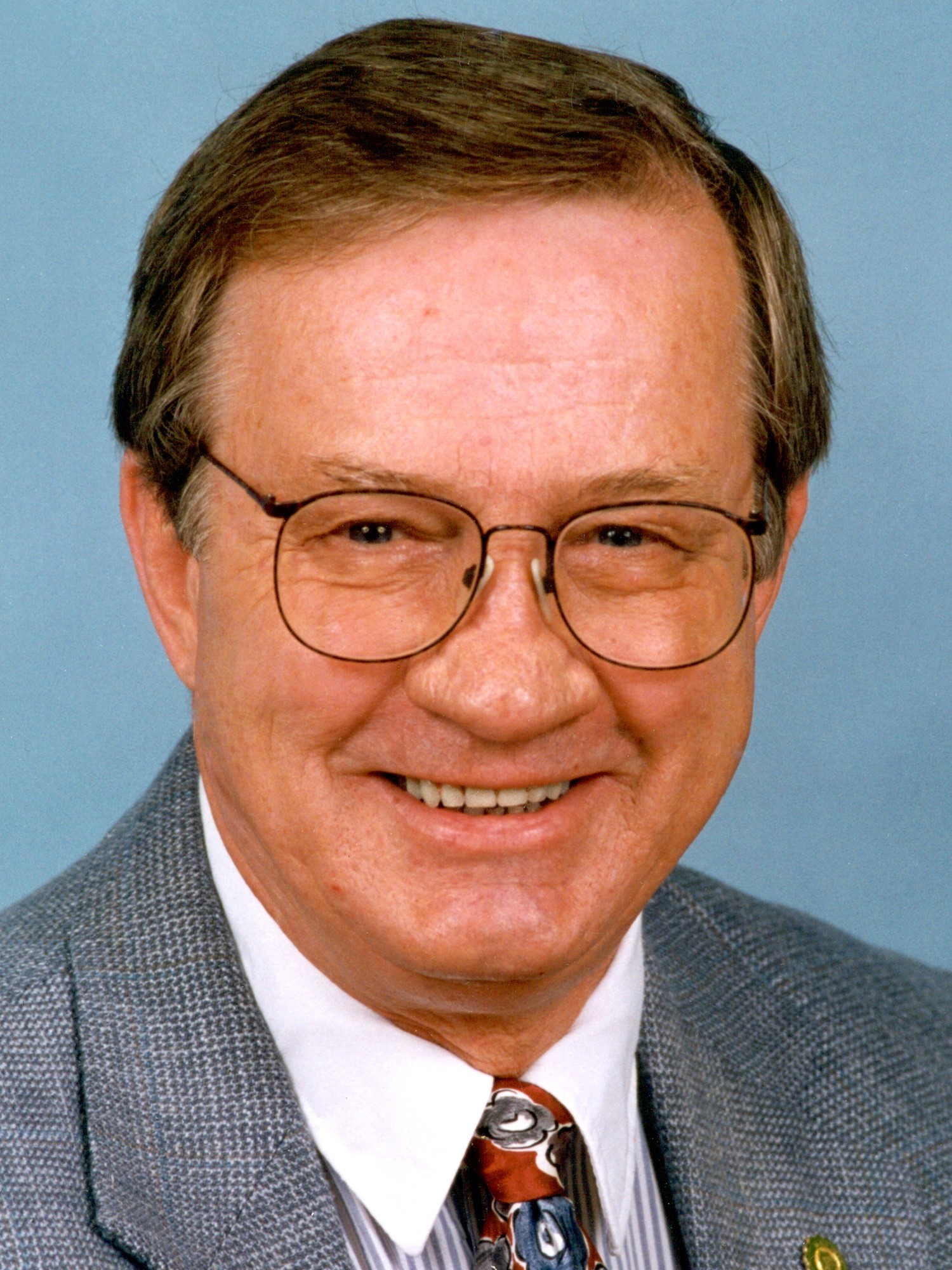 Headshot  of Thomas Hills