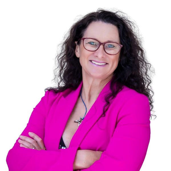 Jennie Milton Headshot