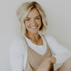 Marli Sayler Headshot