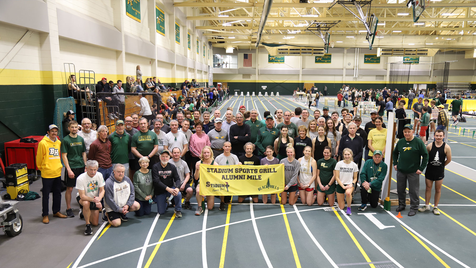 Image of participants in the 2022 Alumni Mile Gathering.