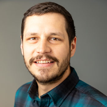 Aric_Bakeberg_Headshot.jpg