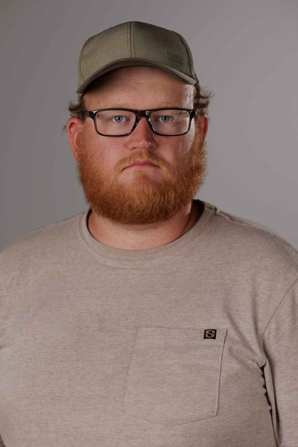Profile Picture: 300w x 400h