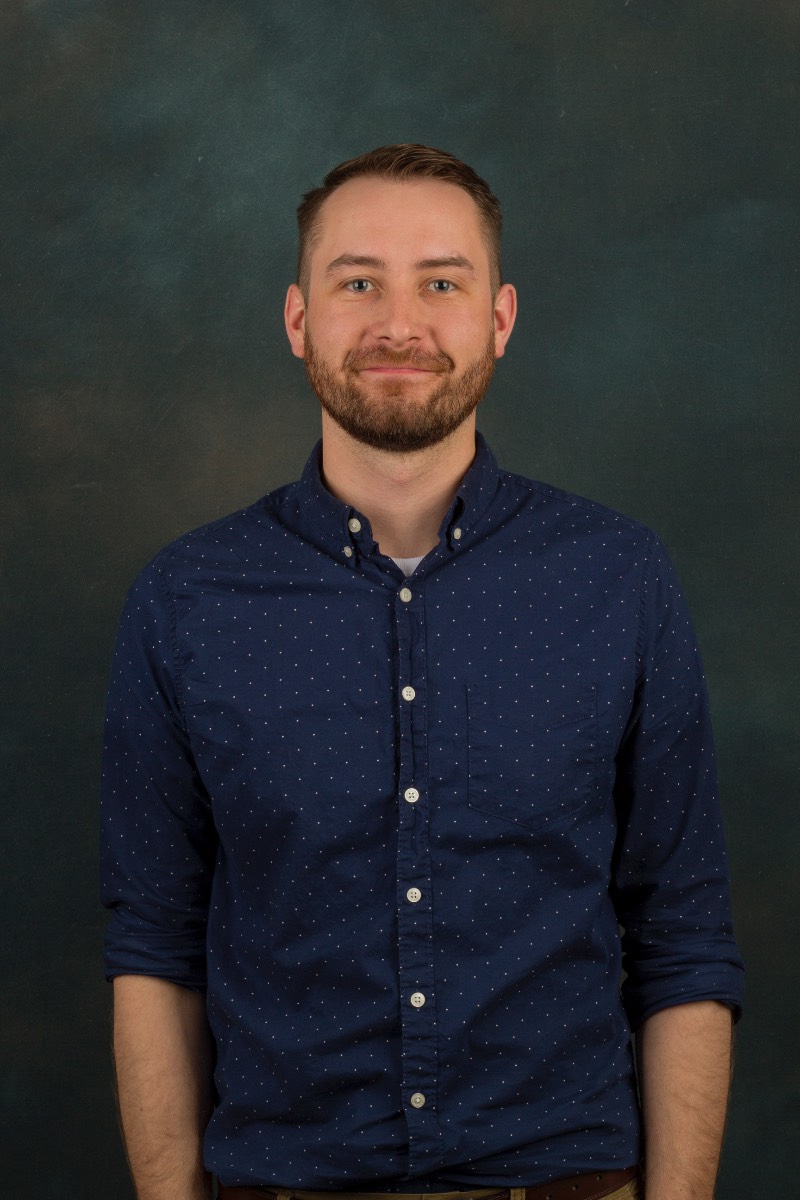 Profile Picture: 300w x 400h