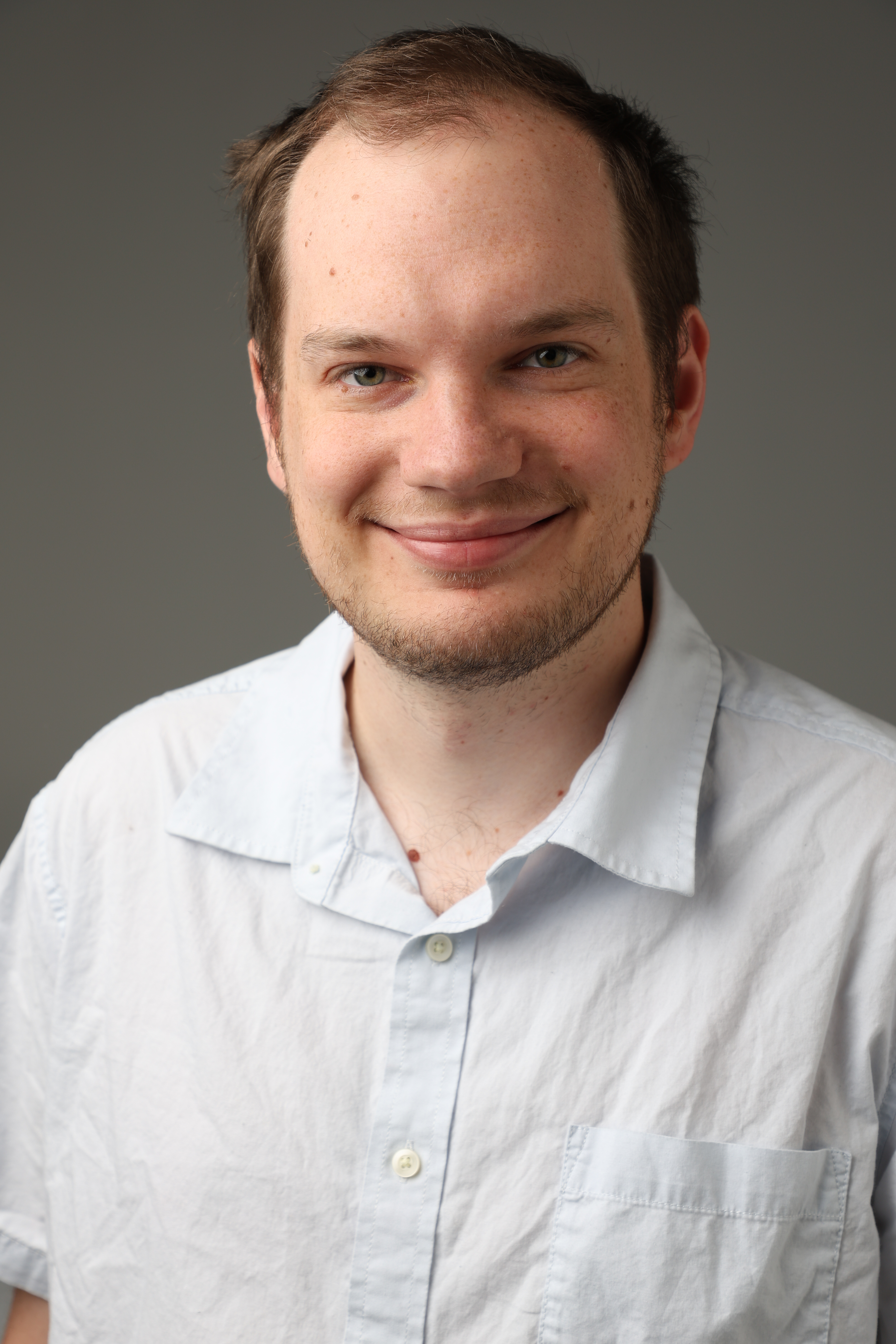 Profile Picture: 300w x 400h