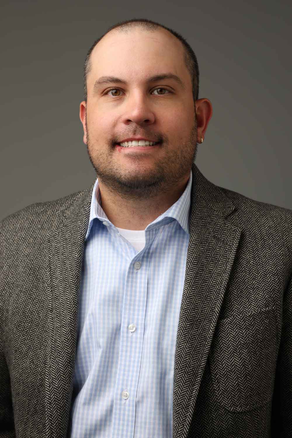 Profile Picture: 300w x 400h