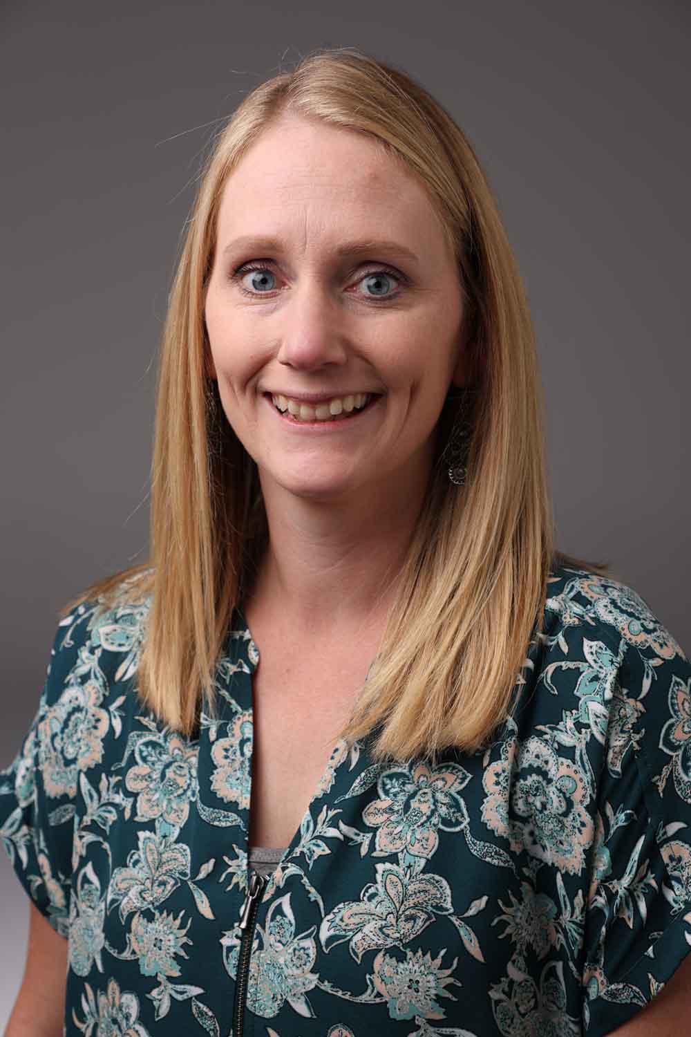 Profile Picture: 300w x 400h