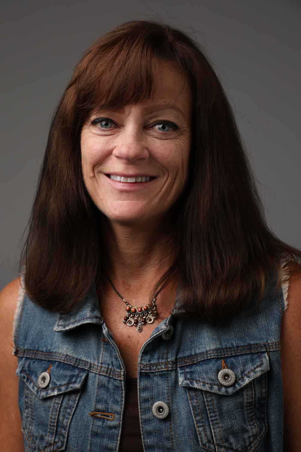 Profile Picture: 300w x 400h