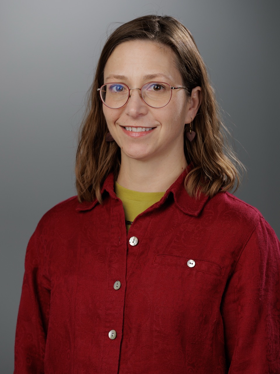 Profile Picture: 300w x 400h