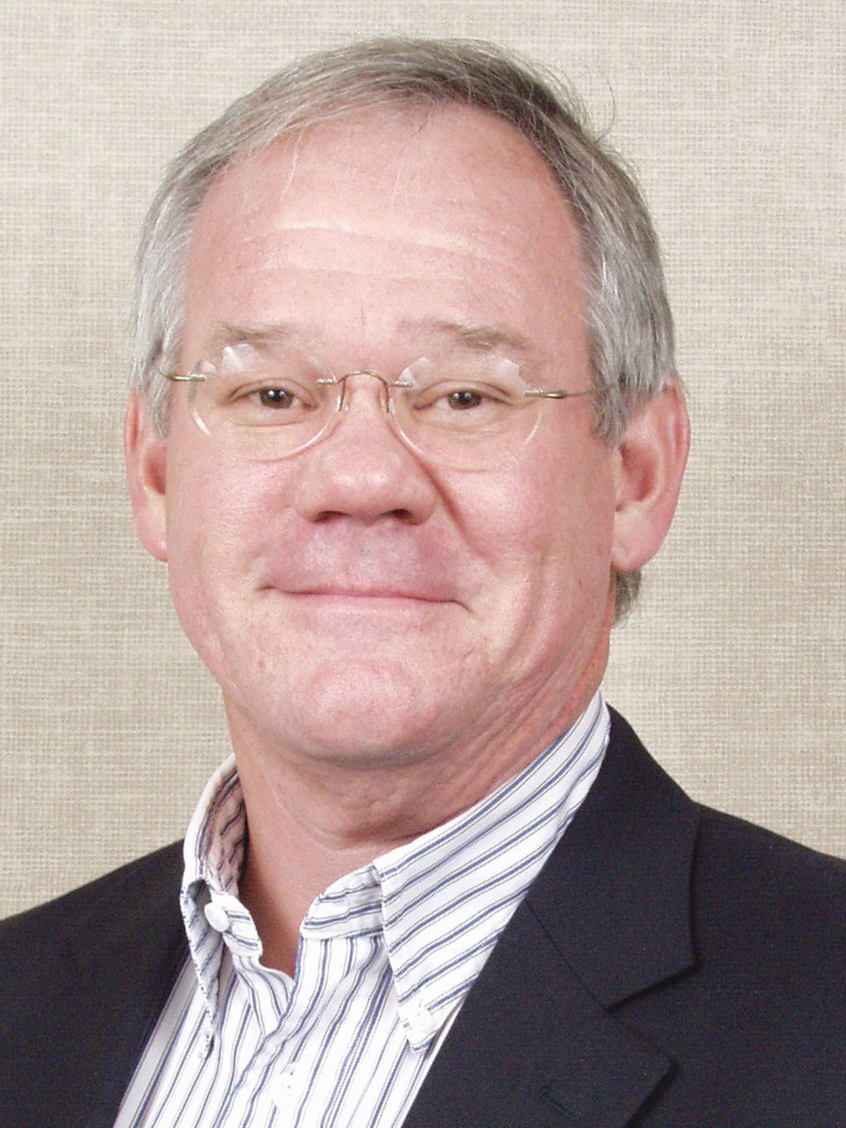 Headshot of Robert Schurrer