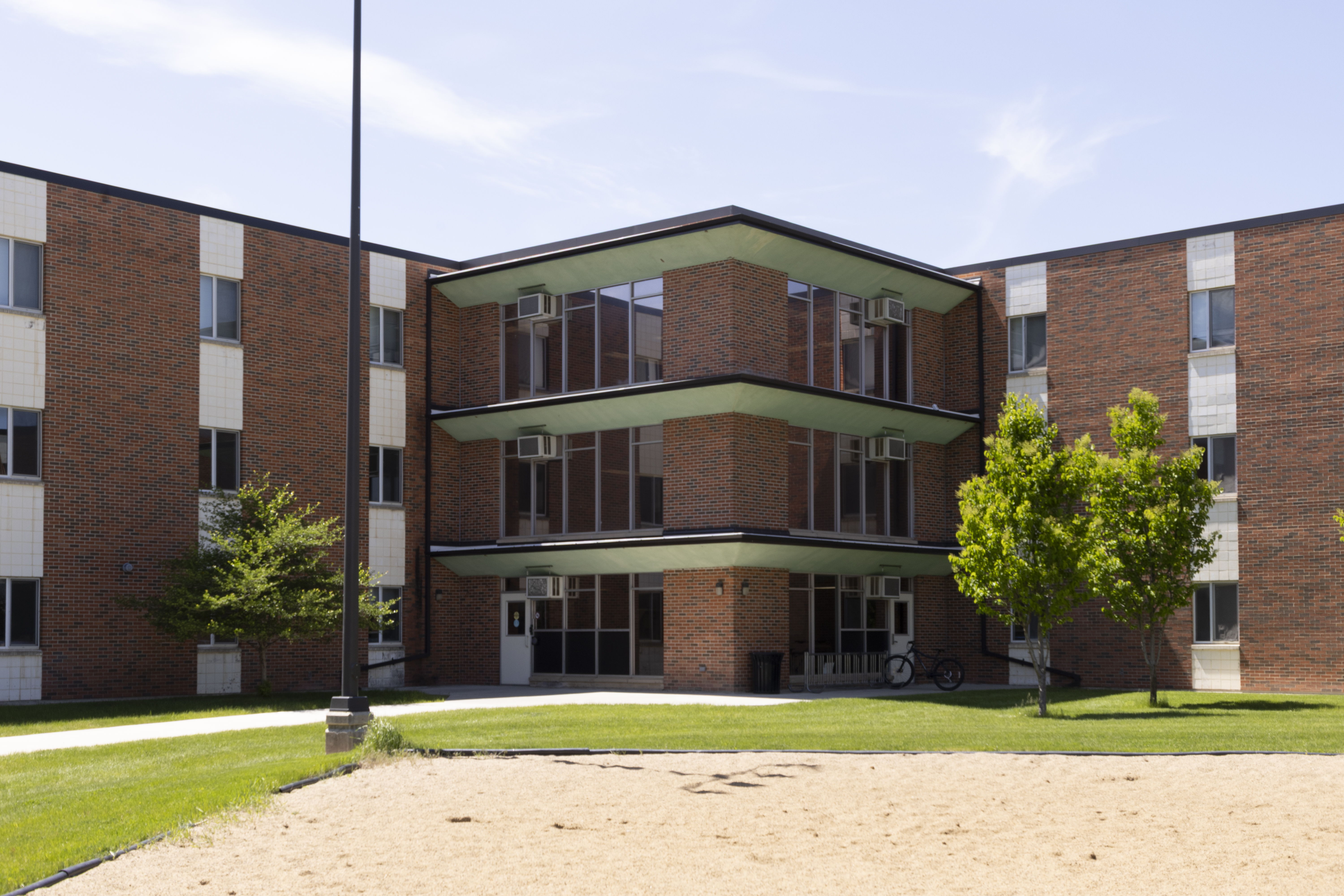 Image of Thomas Hall from the outside.